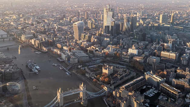 30 Minute Helicopter Ride for Two Over London Image 3