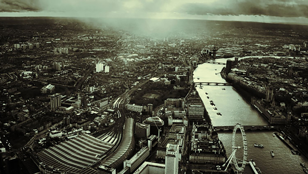 50 Minute Helicopter Tour Over London at Heli Air for Two Image 2