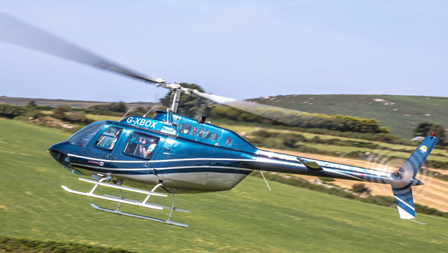 30 Minute Private Helicopter Charter for Four over London with a Magnum of Fizz Image 2