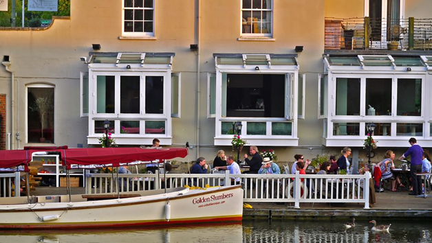 Cocktails for Two by the Riverside at The Folly in Oxford Image 3