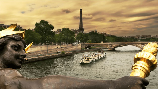 Guided Day Trip of Paris with Lunch at the Eiffel Tower for Two Image 3