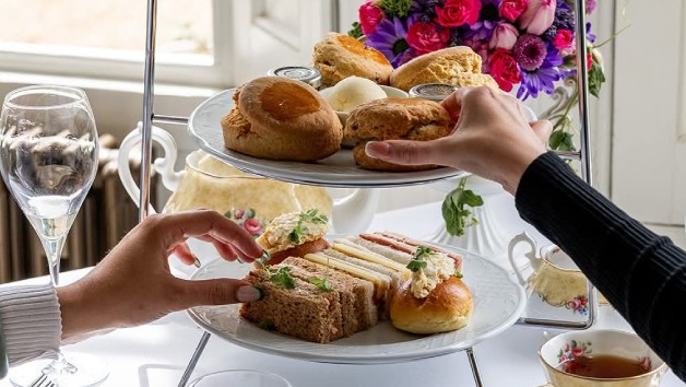 Traditional Afternoon Tea for Two in Oxford at Weston Manor picture