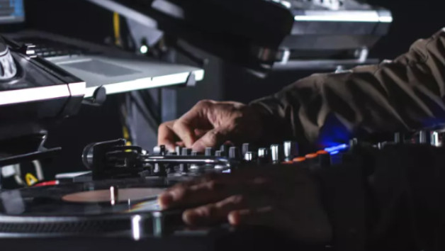 One to One DJ Experience at Spirit Studios for Three Hours picture
