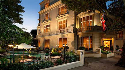 Boutique Escape For Two At The Colonnade Hotel