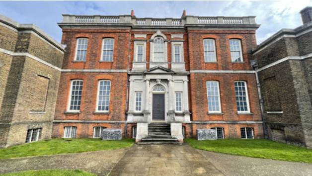 Bridgerton London Walking Tour Experience for Two Adults picture