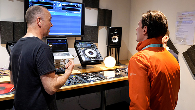 DJ Experience at Spirit Studios Image 3