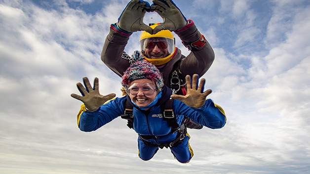 14,000ft Tandem Skydive in Nottingham for One picture