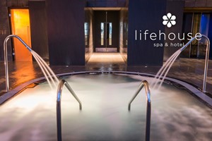 Evening Spa Chillout with Prosecco for Two at Lifehouse Spa and Hotel picture