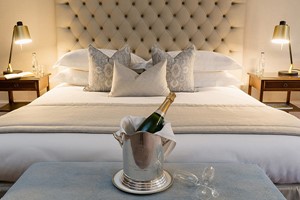 One Night Romantic Break for Two at Tylney Hall picture