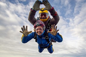 14,000ft Tandem Skydive for One in Nottingham picture