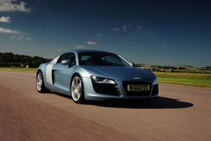 Porsche vs Audi R8 Driving Experience at Thruxton for One Image 2