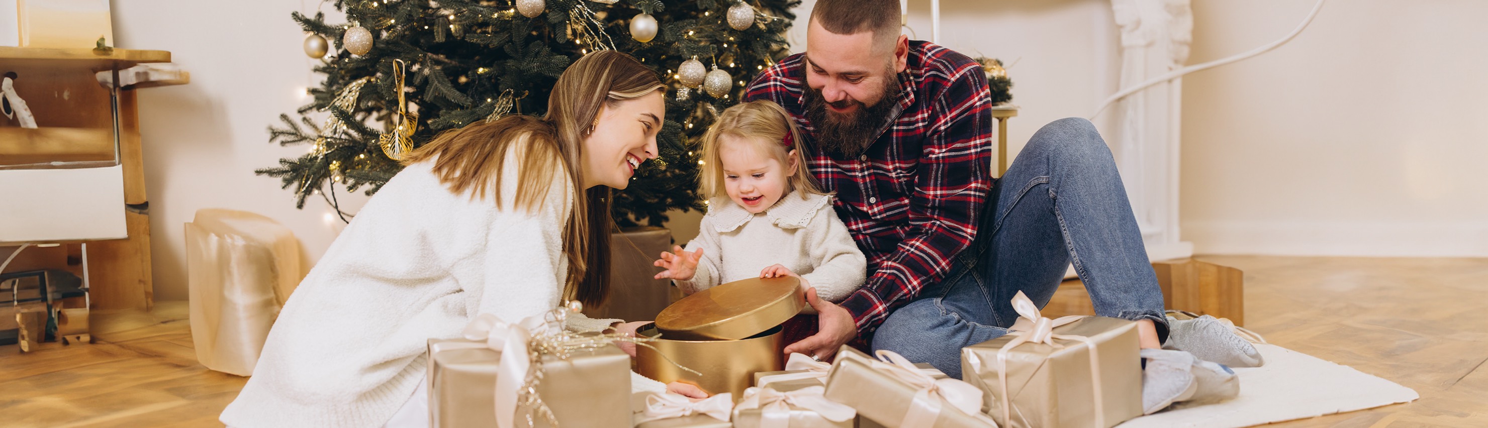  How To Be The Ultimate Gift Giver In Your Family 